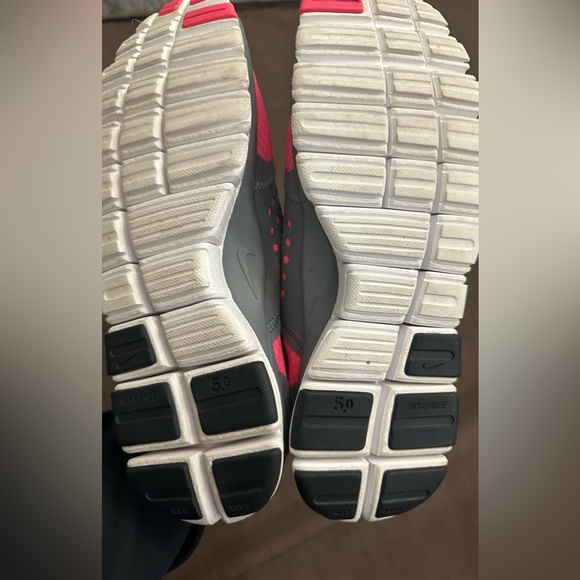 Nike Womens Free 5.0 V4 354751-602 White Gray Pink Running Shoes. Size 9 - Picture 6 of 7